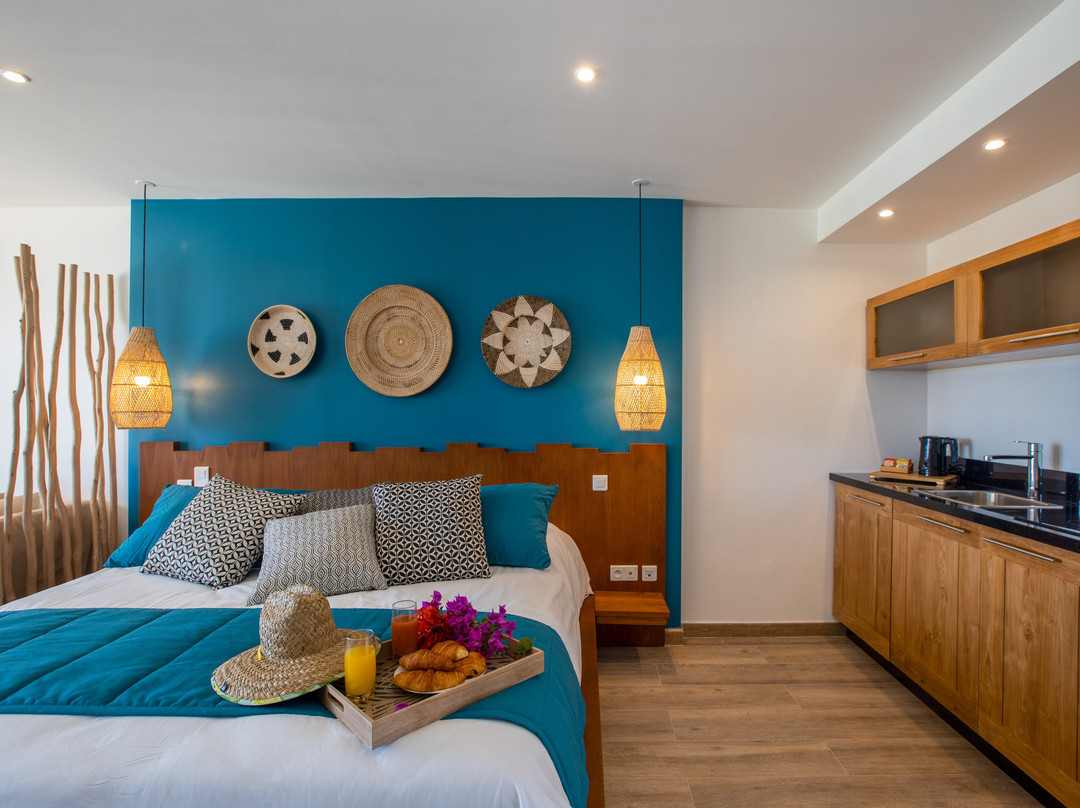 Orient Beach Hotel主图