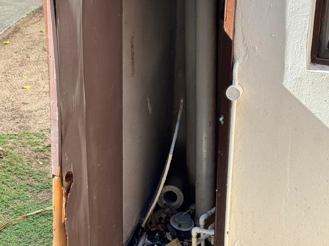 玛那岛度假酒店主图