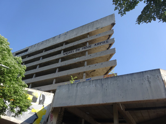 Abandoned Building-莫斯塔尔必去景点