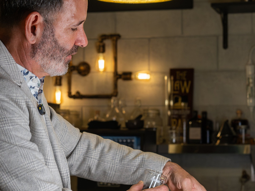 The Law Artisan Distillery-Maroochydore必去景点