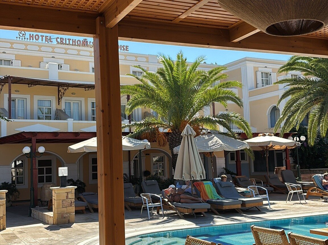 Crithoni's Paradise Hotel主图