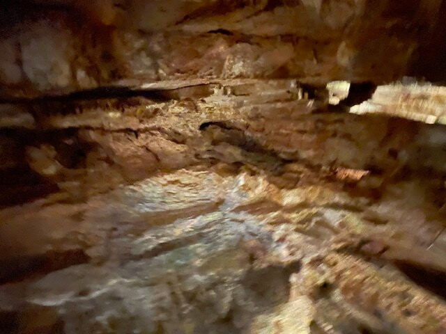 Grutas de Santo Antonio-Alvados必去景点