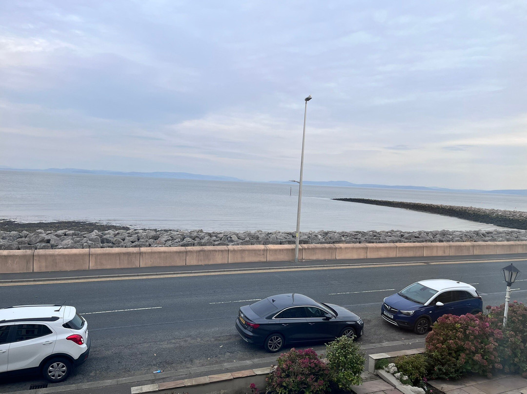 Yacht Bay View Guest House主图