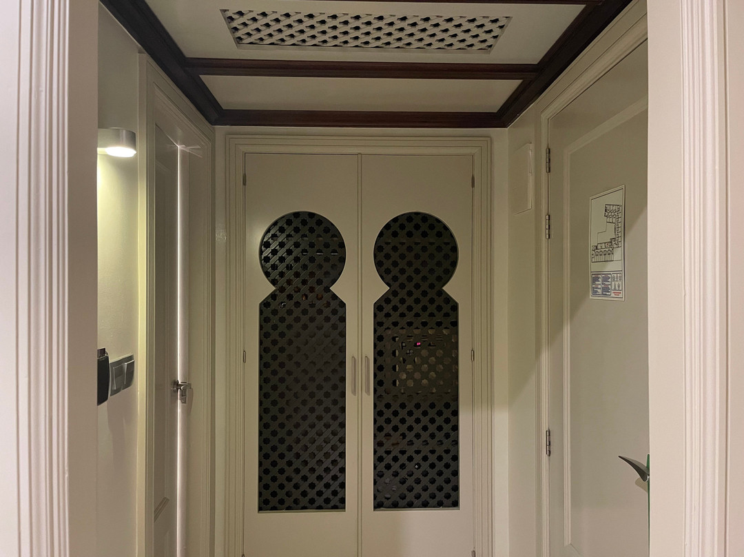 阿尔贝辛炜森酒店主图