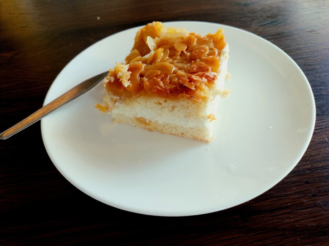 Yupa Salon With Coffee And Cake主图