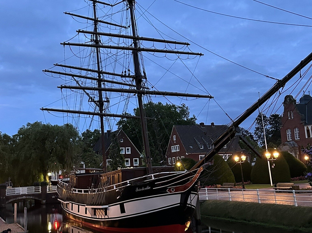 Friederike von Papenburg-Papenburg必去景点