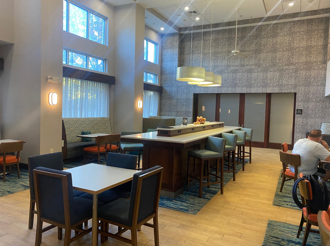 Hampton Inn & Suites Holly Springs主图