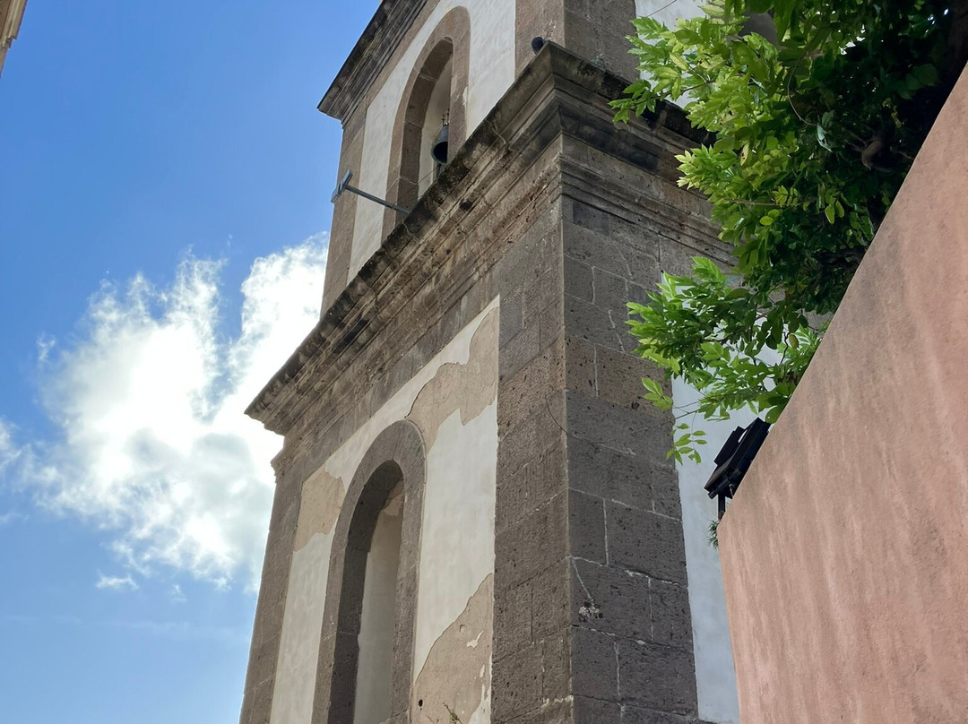 Chiesa di Santa Maria Assunta e Cripta Medievale-波西塔诺必去景点