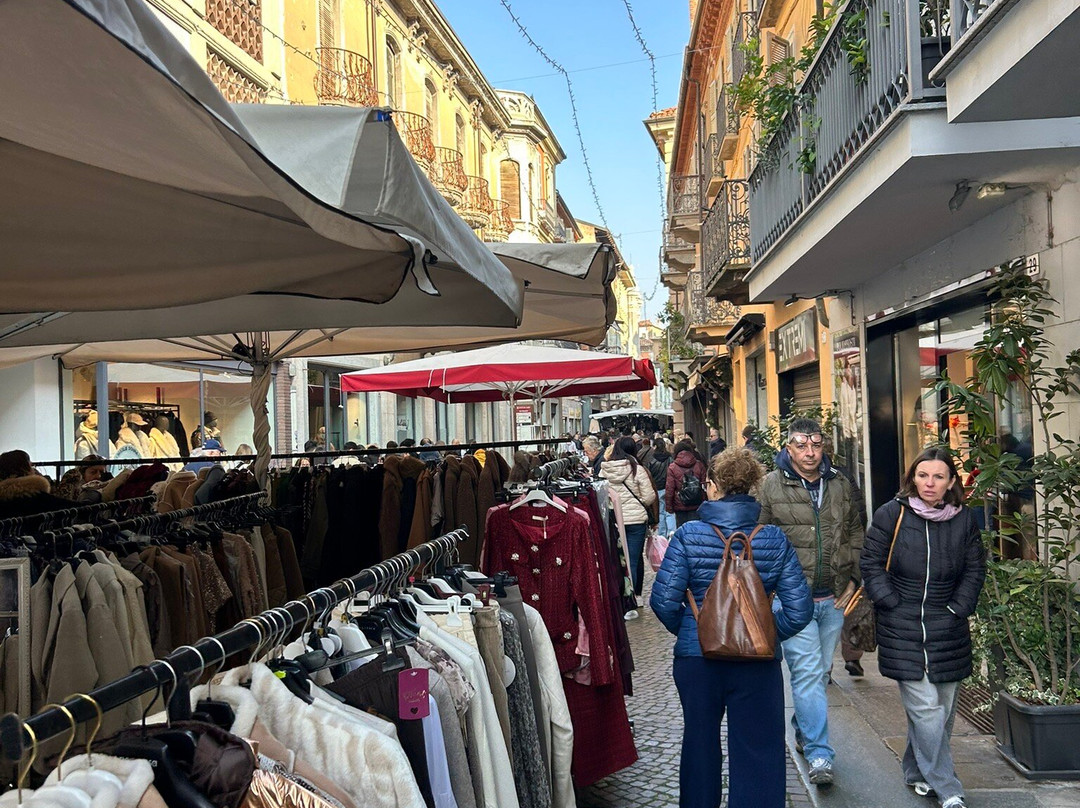 Centro Storico Alba-阿尔巴必去景点