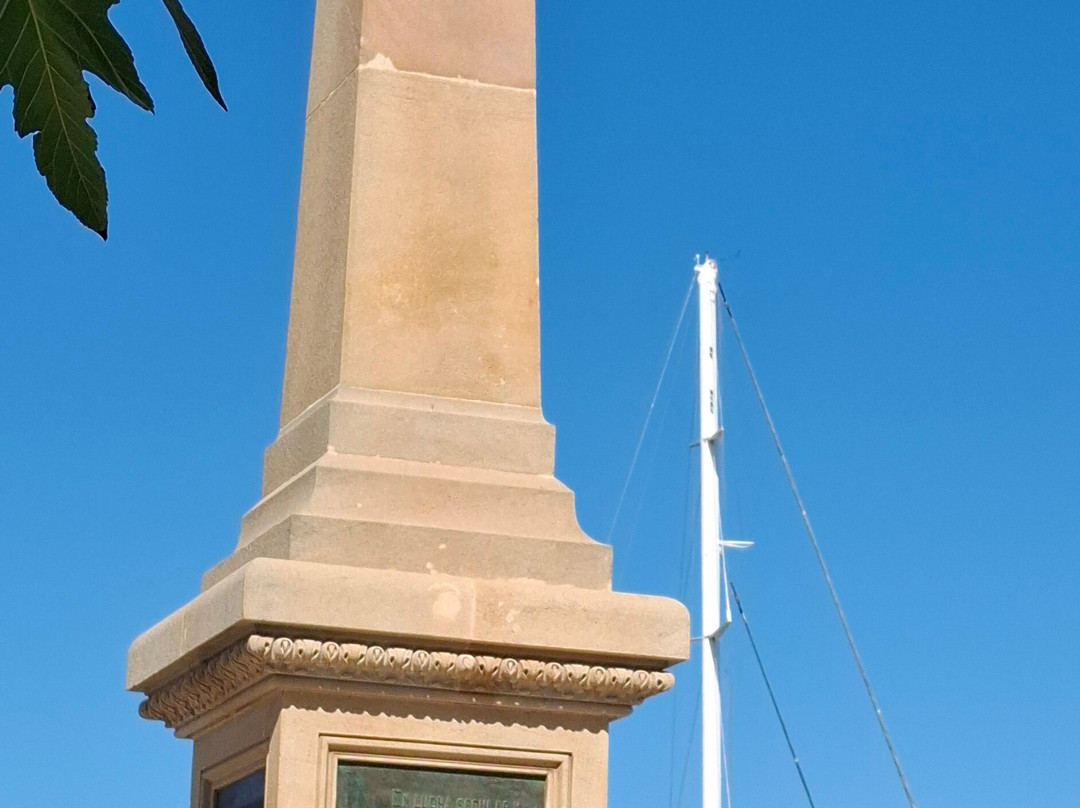 Monumento A Los Corsarios-伊维萨城区必去景点