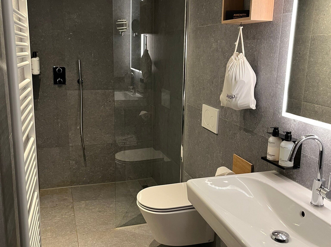 多库姆修道院主图