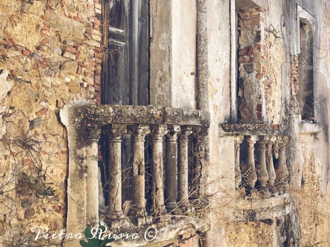 Palazzo delle Ostetriche Rustici Fertonani-Marina di Strongoli必去景点