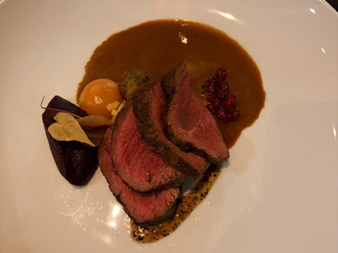 爱丘普特酒店主图