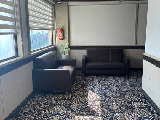 温莎城堡酒店主图