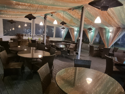 哈顿猎鹰旅馆主图