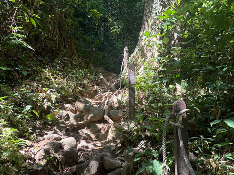 Ton Chong Fa Waterfall-拉克山必去景点