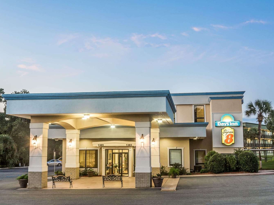 弗多斯塔购物中心速8酒店