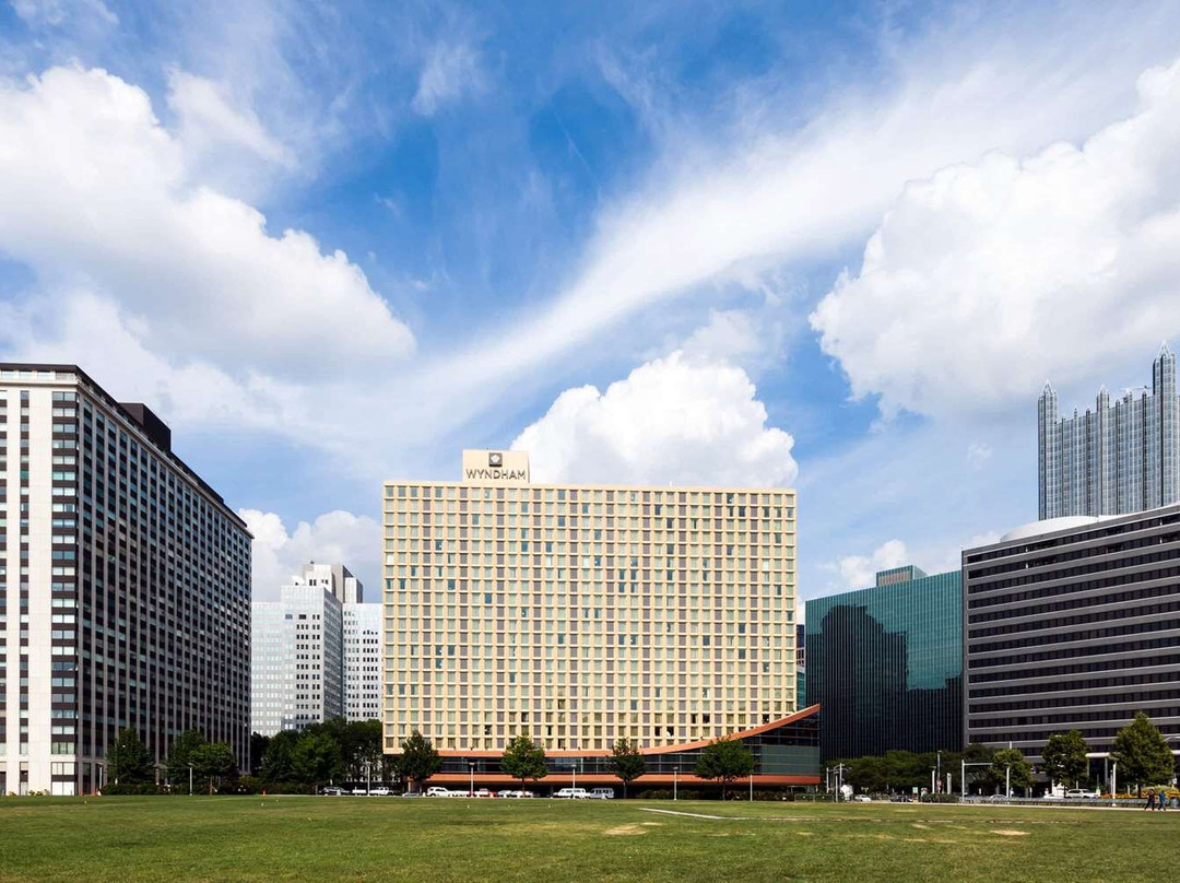 匹兹堡市区温德姆至尊酒店