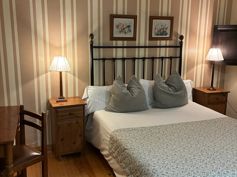 帕萨达梅尔朗特酒店主图