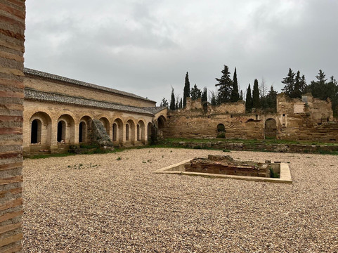 Monasterio de Sigena-Villanueva de Sigena必去景点