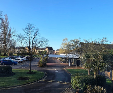 Holiday Inn 读南M4，JCT.11主图