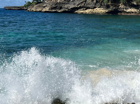 Secret Beach-努沙切宁安岛必去景点