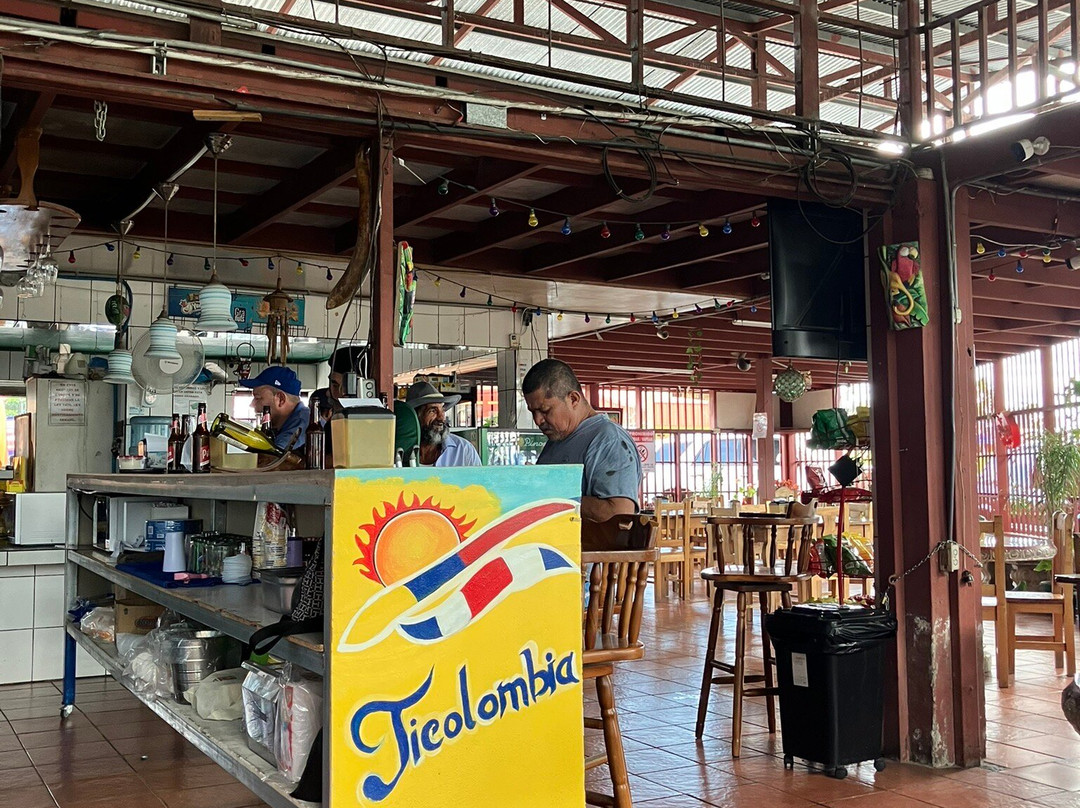 Soda Y Marisquería Ticolombia