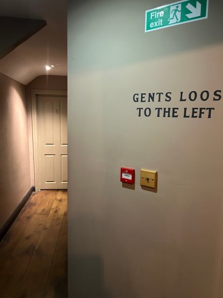 埃布林顿军械库-官方