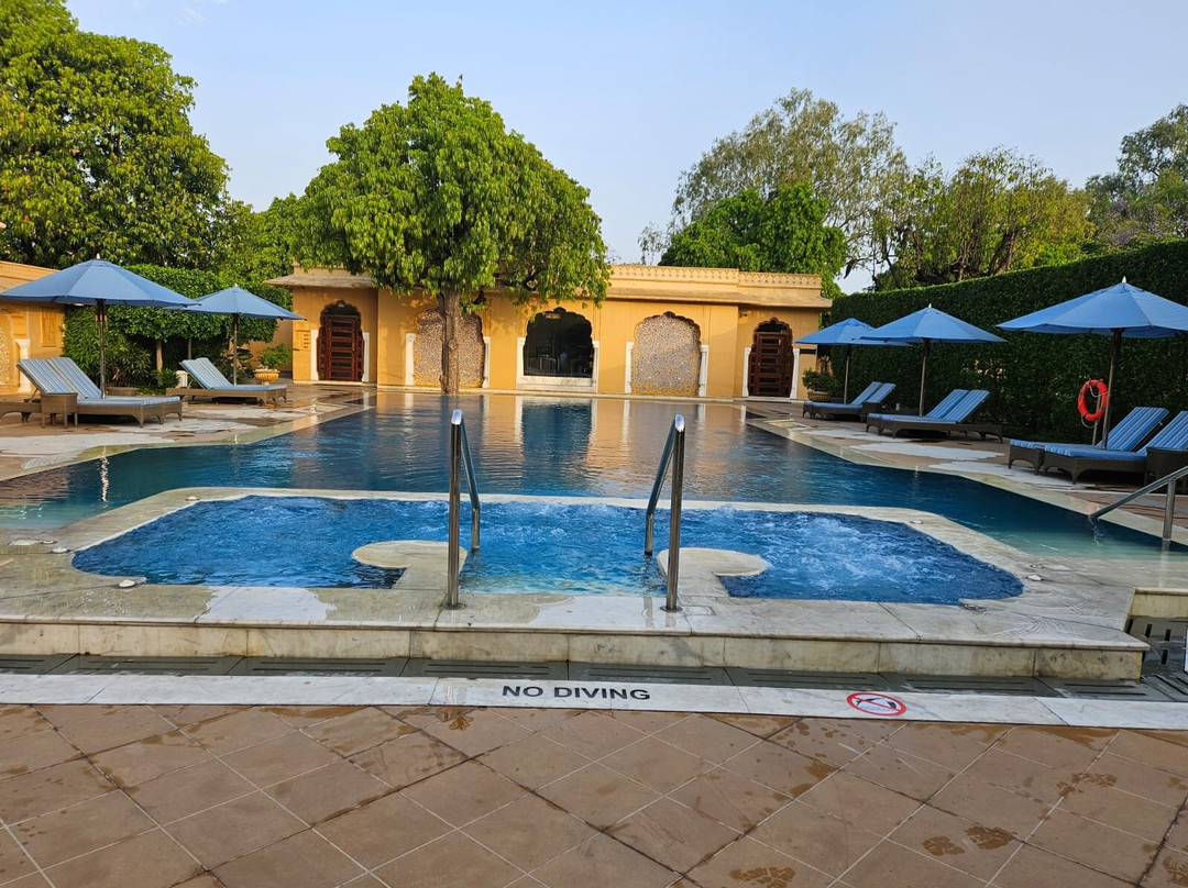 伦巴宫殿酒店主图