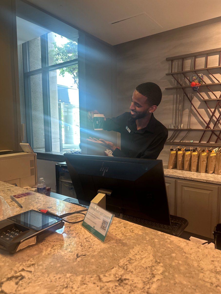 华盛顿贝塞斯达希尔顿安泊酒店-旅行者