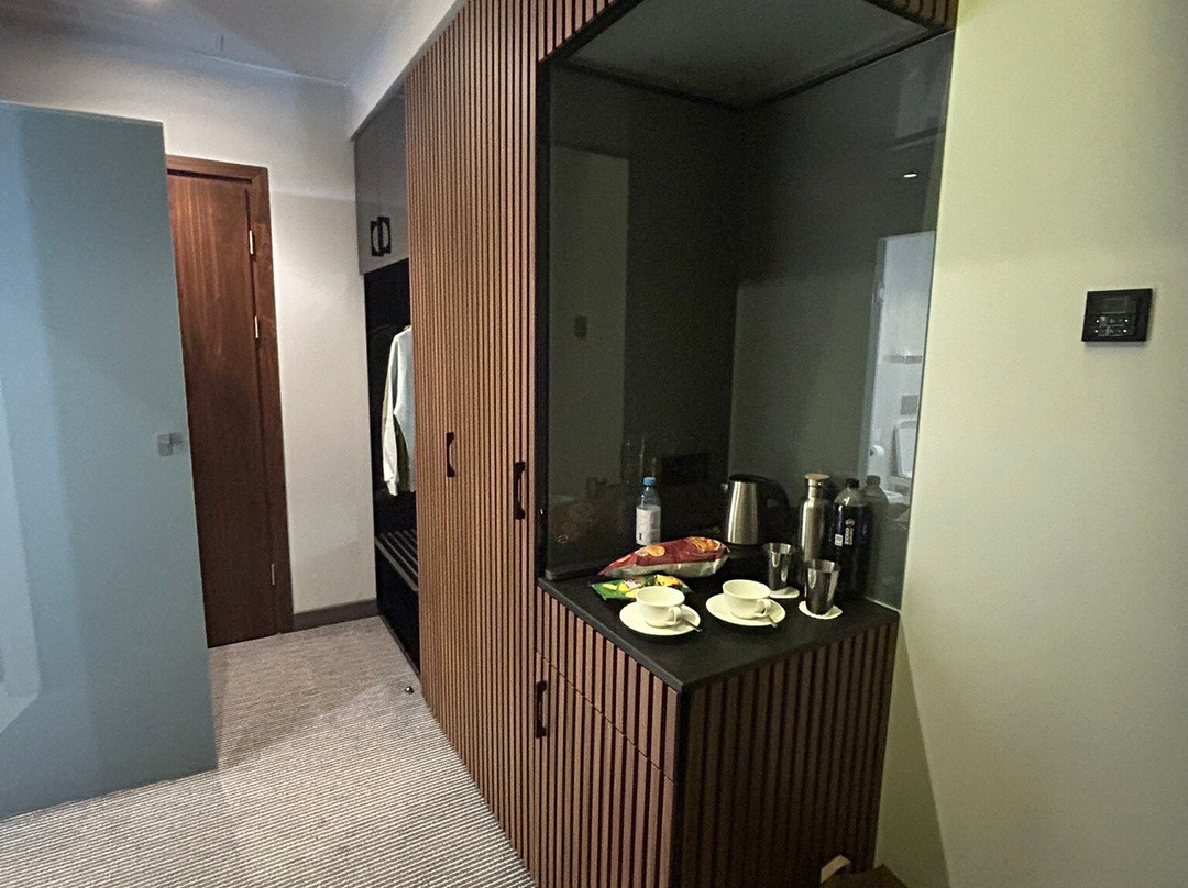 阿斯科特大酒店主图