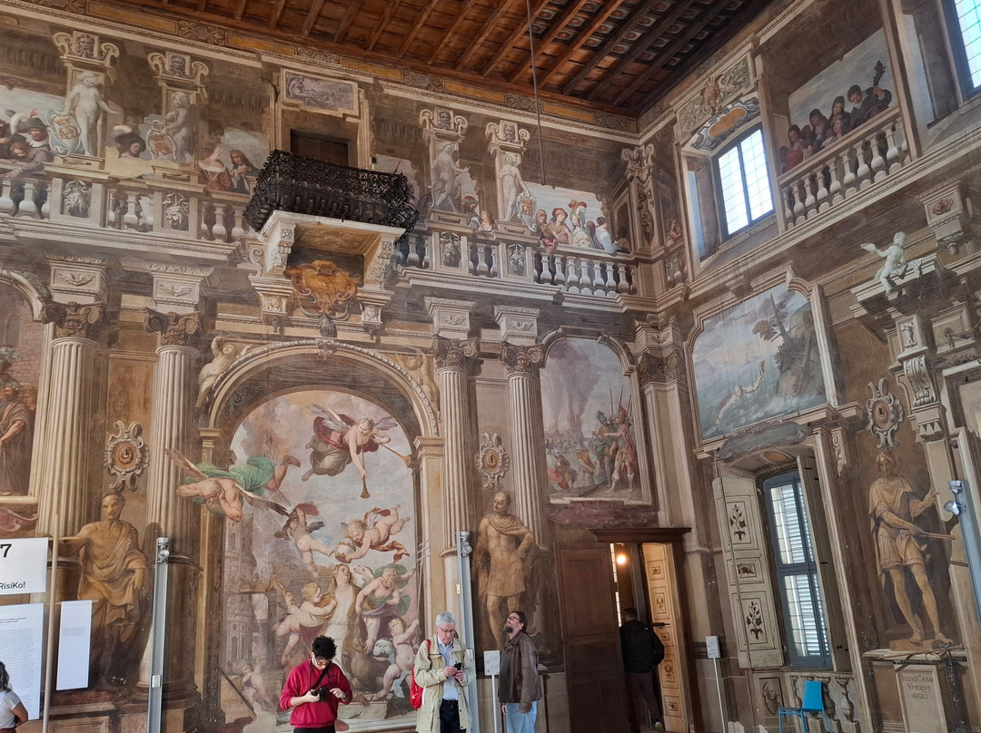 Palazzo Arese Borromeo-切萨诺马代尔诺必去景点