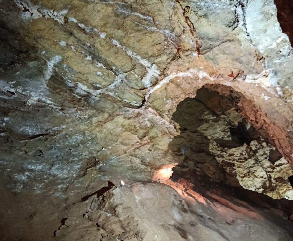 Kristallhöhle Kubach-Weilburg必去景点