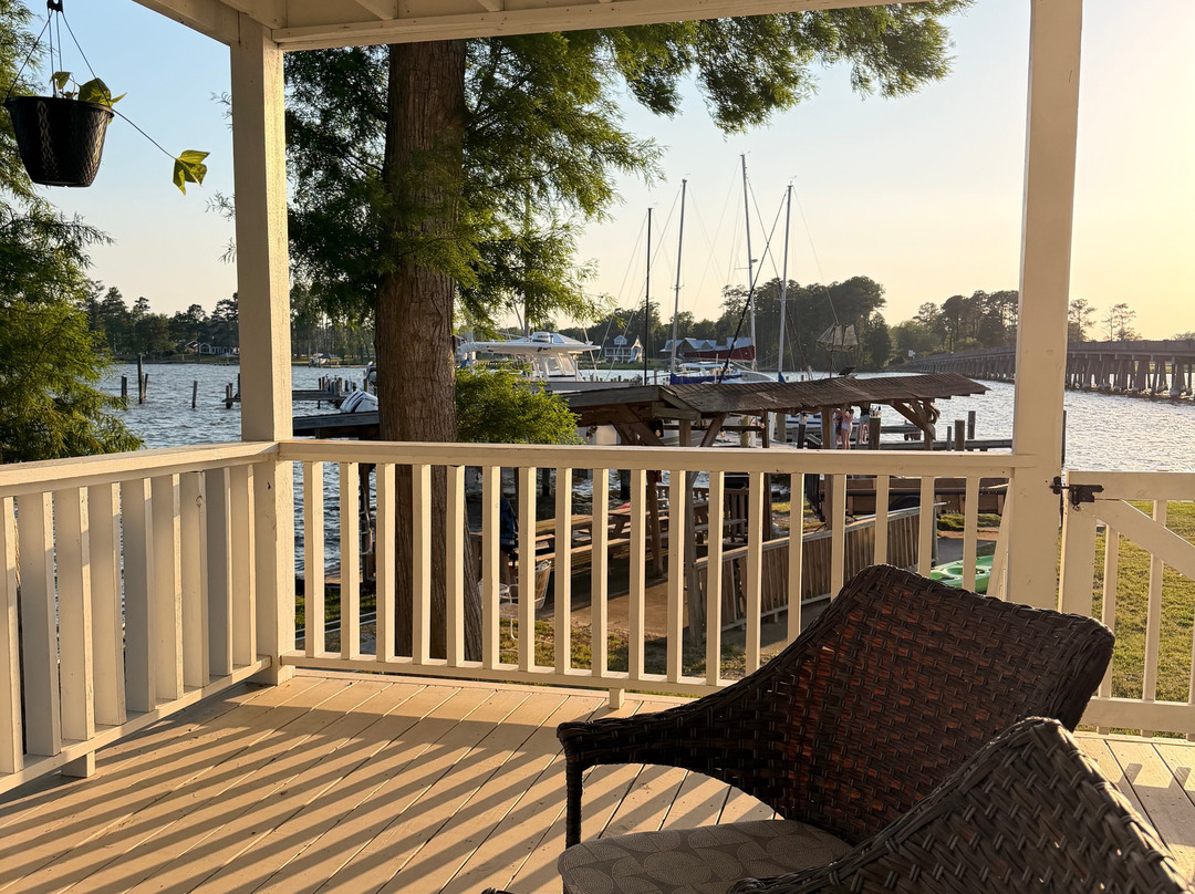 Bath Harbor Marina and Motel主图