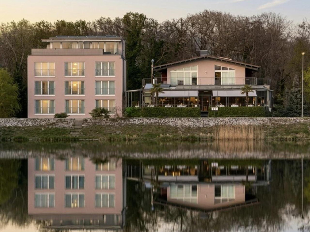 Villa Aurora