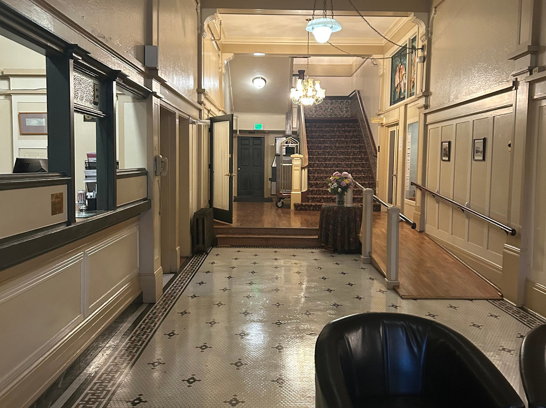阿克塔酒店主图