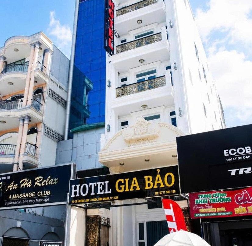 Gia Bao Hotel 96 Hoang Hoa Tham