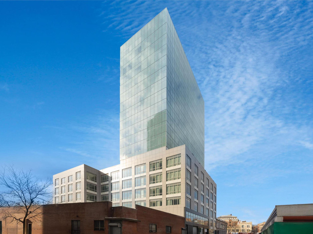 La Quinta Inn & Suites By Wyndham Jamaica Nyc/Jfk Airtrain