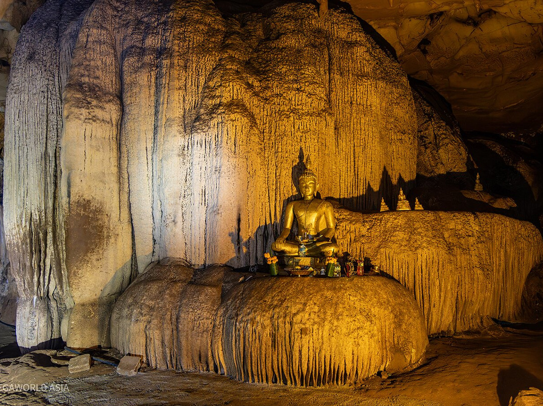 Tham Loup & Tham Hoi Caves-旺阳必去景点