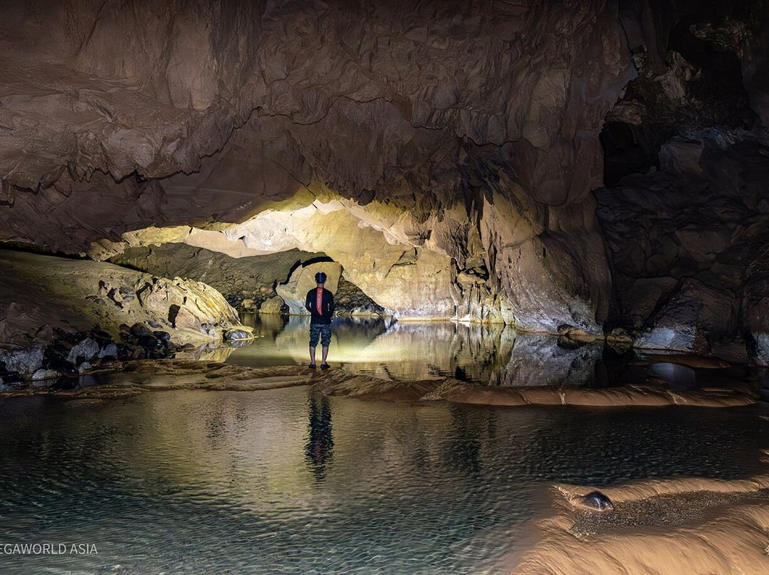 Tham Loup & Tham Hoi Caves-旺阳必去景点