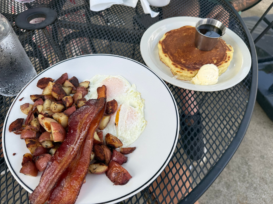 Oaks Eatery