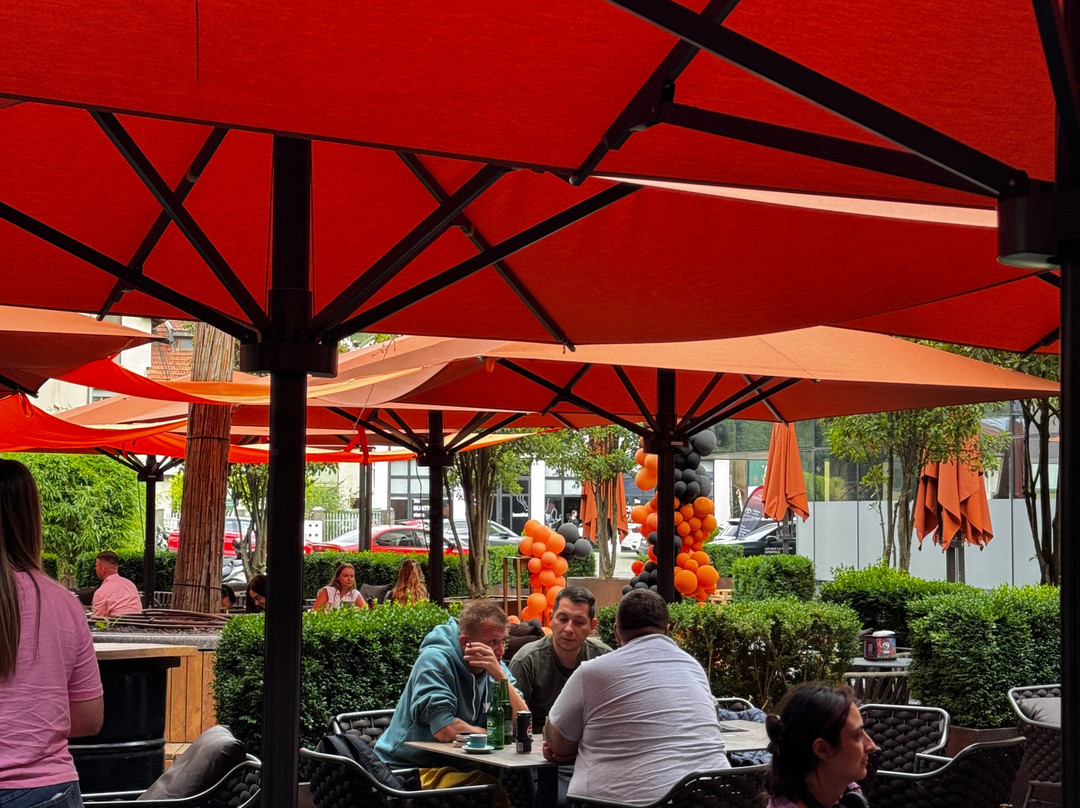 Manifest Pub
