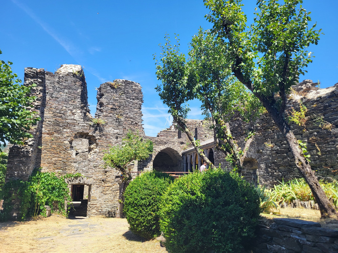 Château de Valon-Lacroix-Barrez必去景点