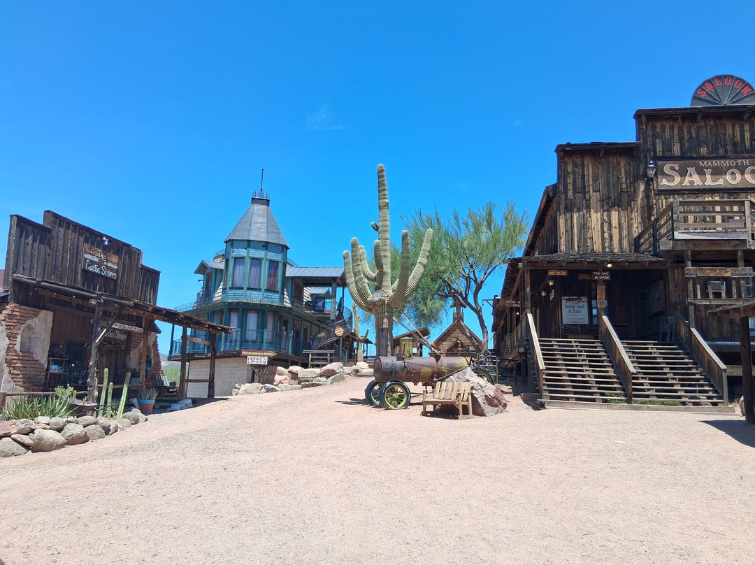 Goldfield Ghost Town-Apache Junction必去景点