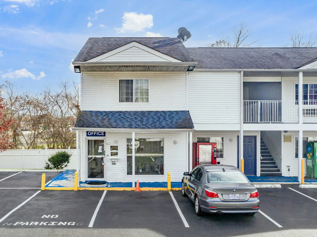 Sunshine Motel