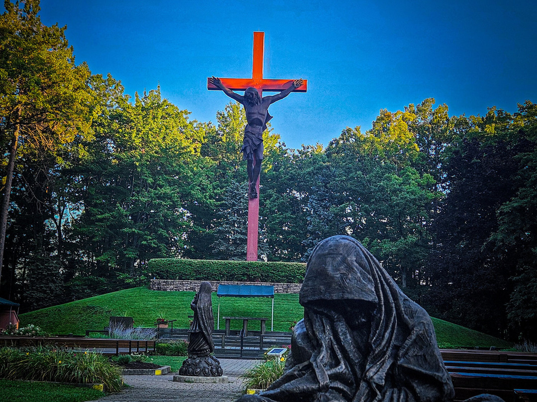 Cross in the Woods Catholic Shrine of Indian River-Indian River必去景点