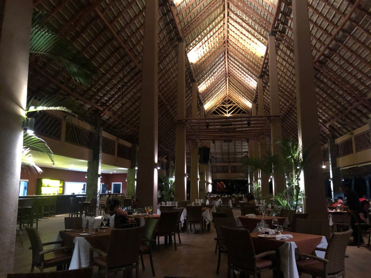 巴塞罗坦博尔全包酒店-旅行者