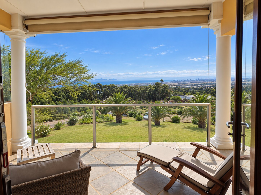 Apricot Gardens Boutique Guesthouse主图