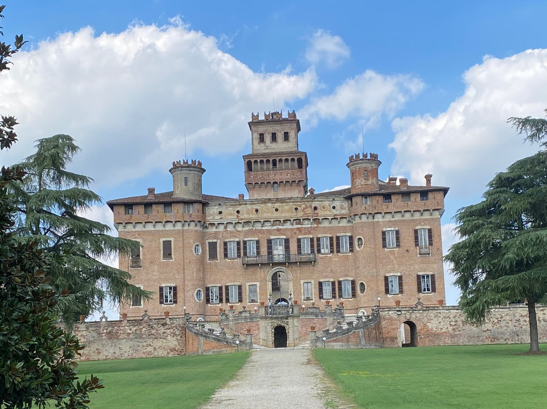 Castello Di Chignolo Po-Chignolo Po必去景点
