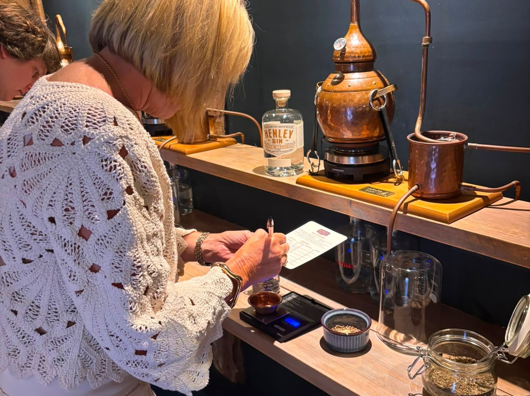 The Henley Distillery Gin Experience-泰晤士河畔亨利必去景点